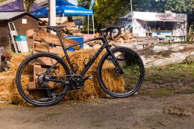 GIANT REVOLT WITH SHIMANO GRX BIKE 